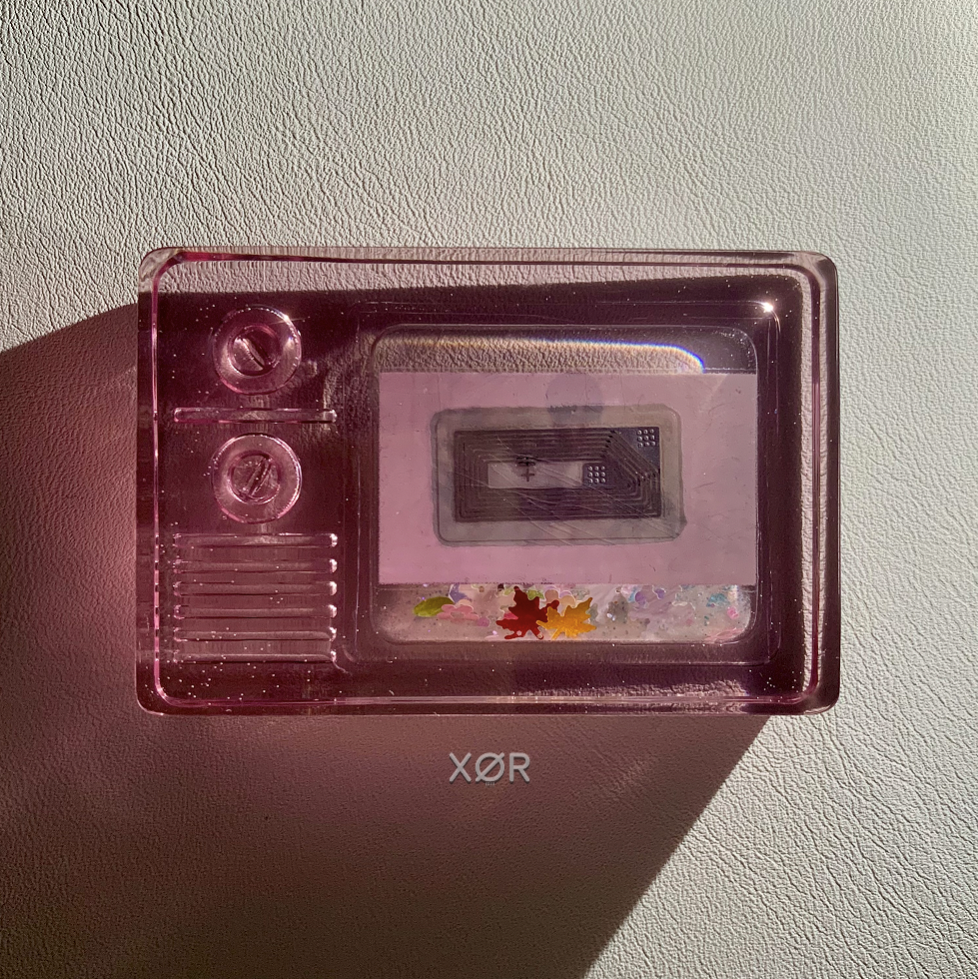 XØR™ Handcrafted Card ZAYNE 🩵 Fluorescent | NFC | Suspended Glitter