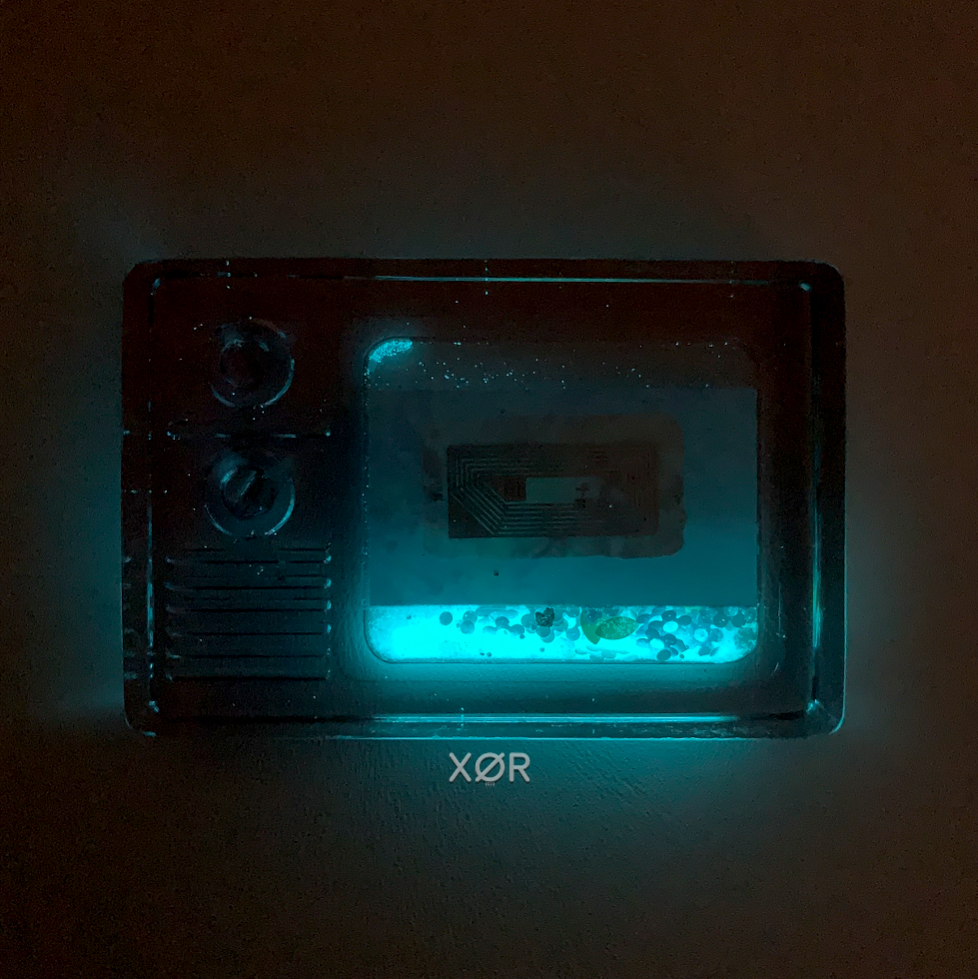XØR™ Handcrafted Card RAFAYEL 🩷 Fluorescent | NFC | Suspended Glitter