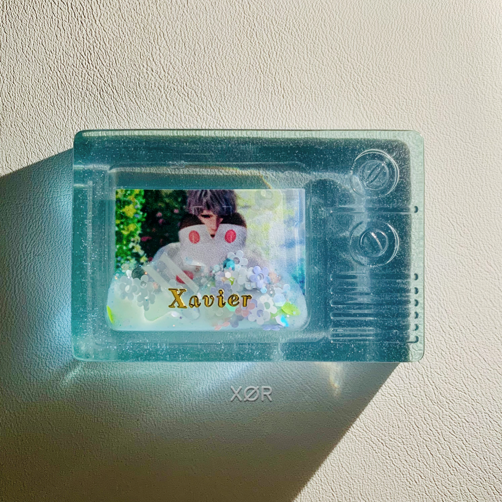 XØR™ Handcrafted Card XAVIER 💜 Fluorescent | NFC | Suspended Glitter & Luminescent Star 🌟